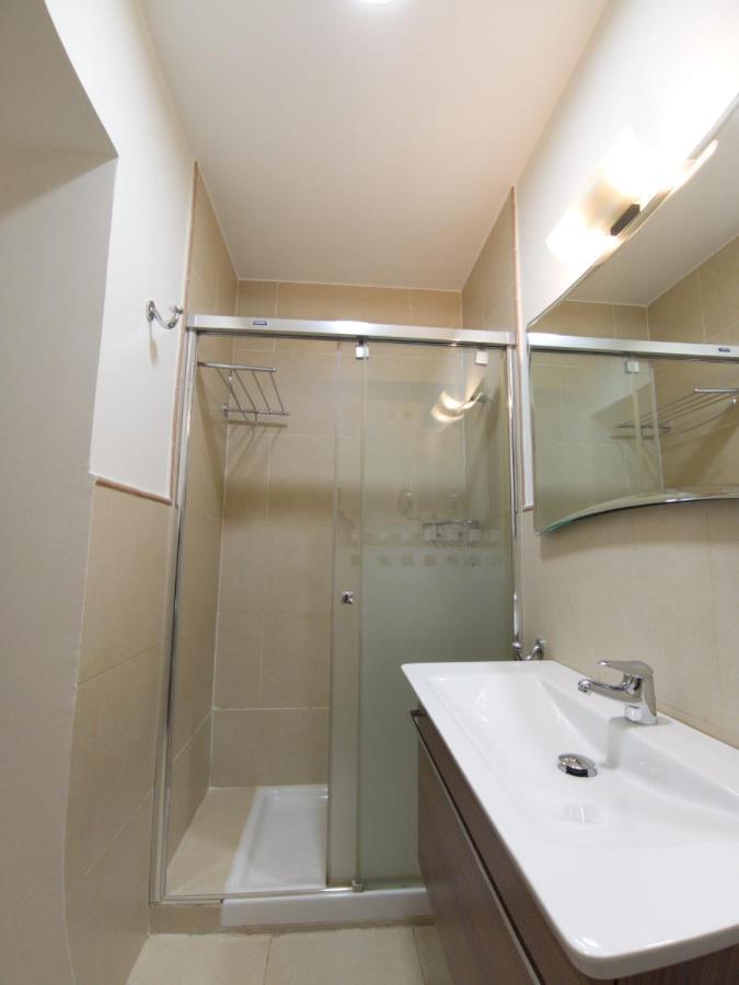 Apartamento Spinola Home Севілья Екстер'єр фото