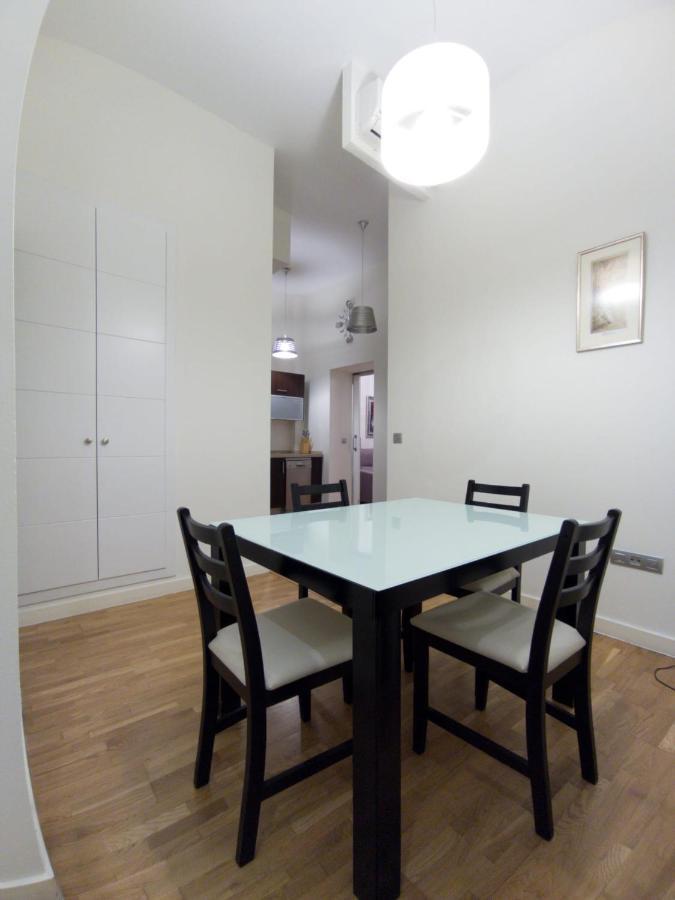 Apartamento Spinola Home Севілья Екстер'єр фото